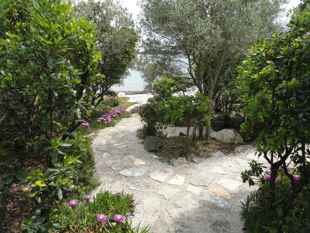Apartments Grbin (Adults Only) Lumbarda Bagian luar foto