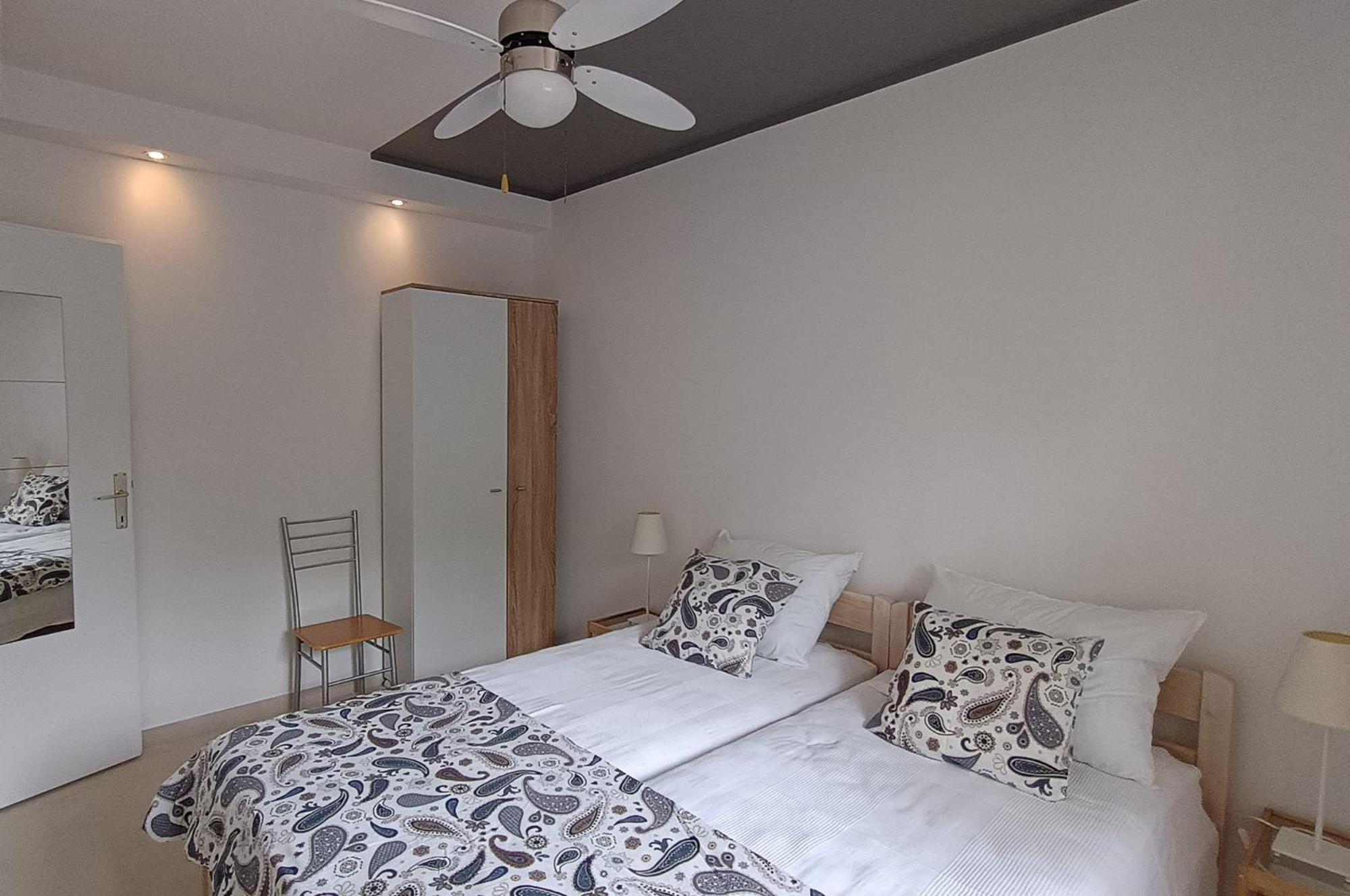 Apartments Grbin (Adults Only) Lumbarda Bagian luar foto