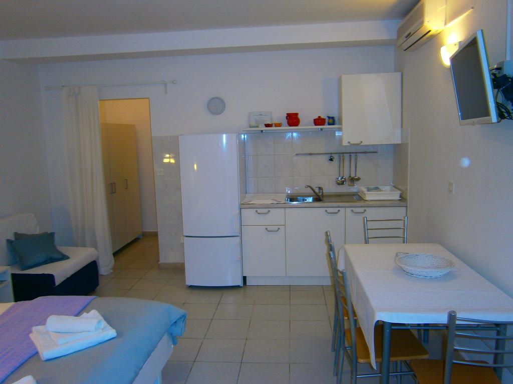 Apartments Grbin (Adults Only) Lumbarda Bagian luar foto